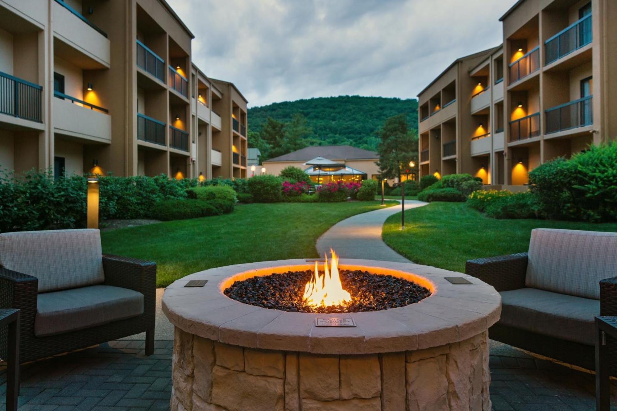 Hotel Courtyard By Marriott Mahwah Extérieur photo