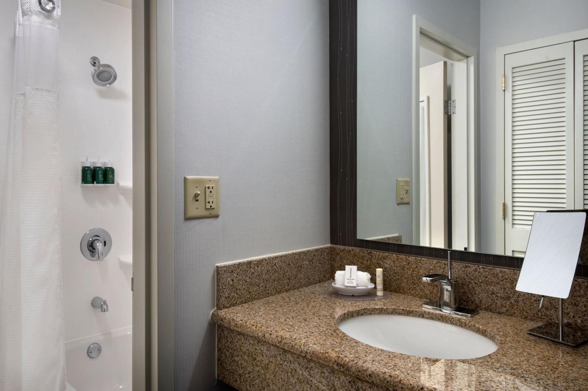 Hotel Courtyard By Marriott Mahwah Extérieur photo