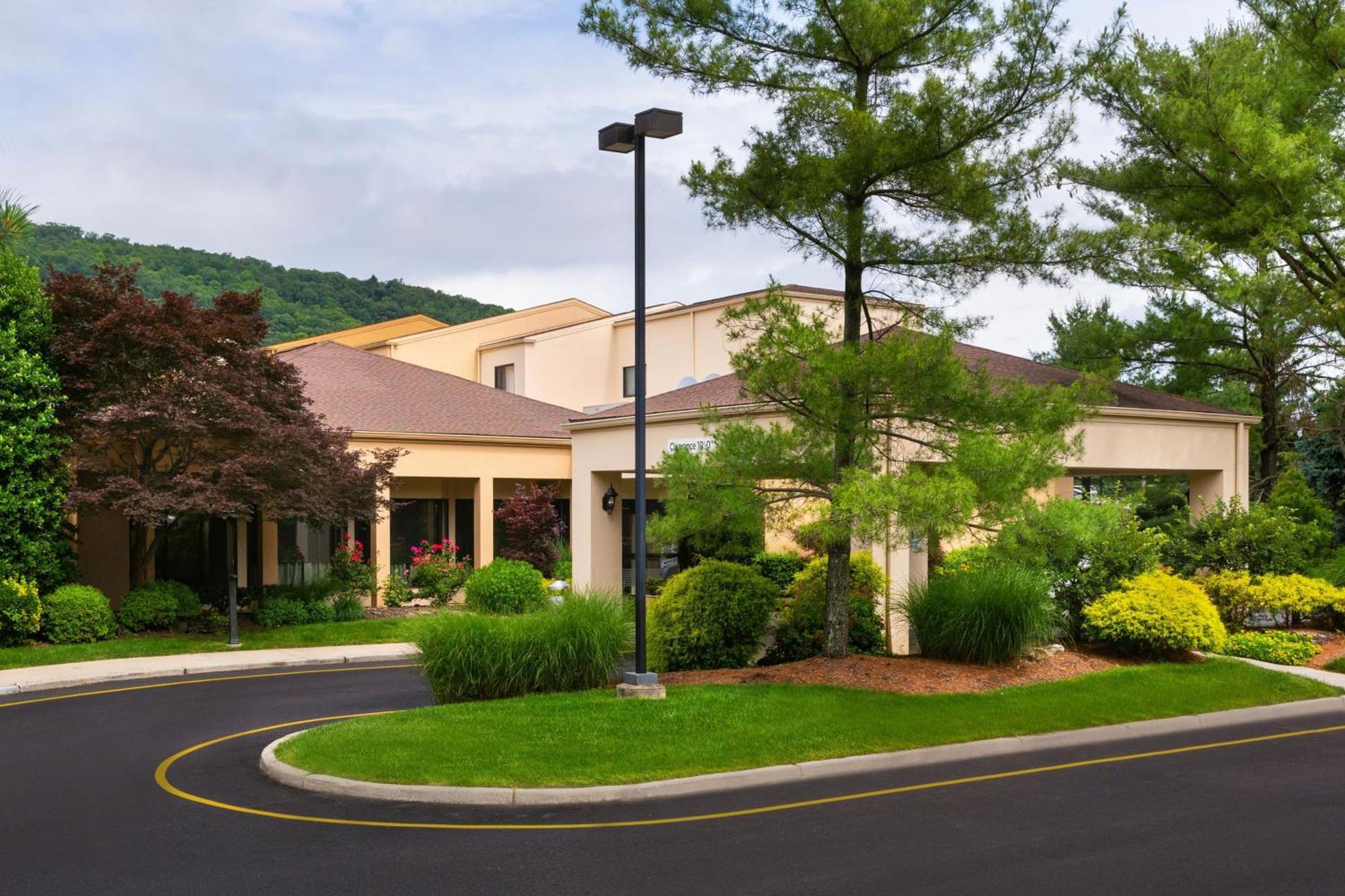 Hotel Courtyard By Marriott Mahwah Extérieur photo